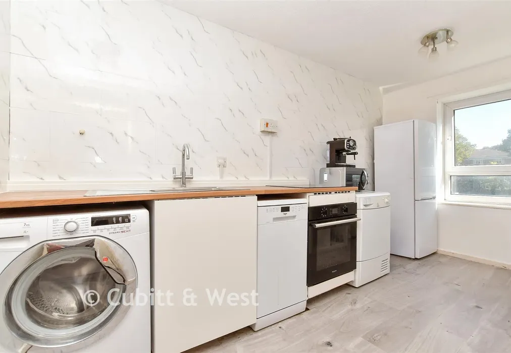 Kitchen - Basinghall Gardens, Sutton, Surrey - Wards of Kent