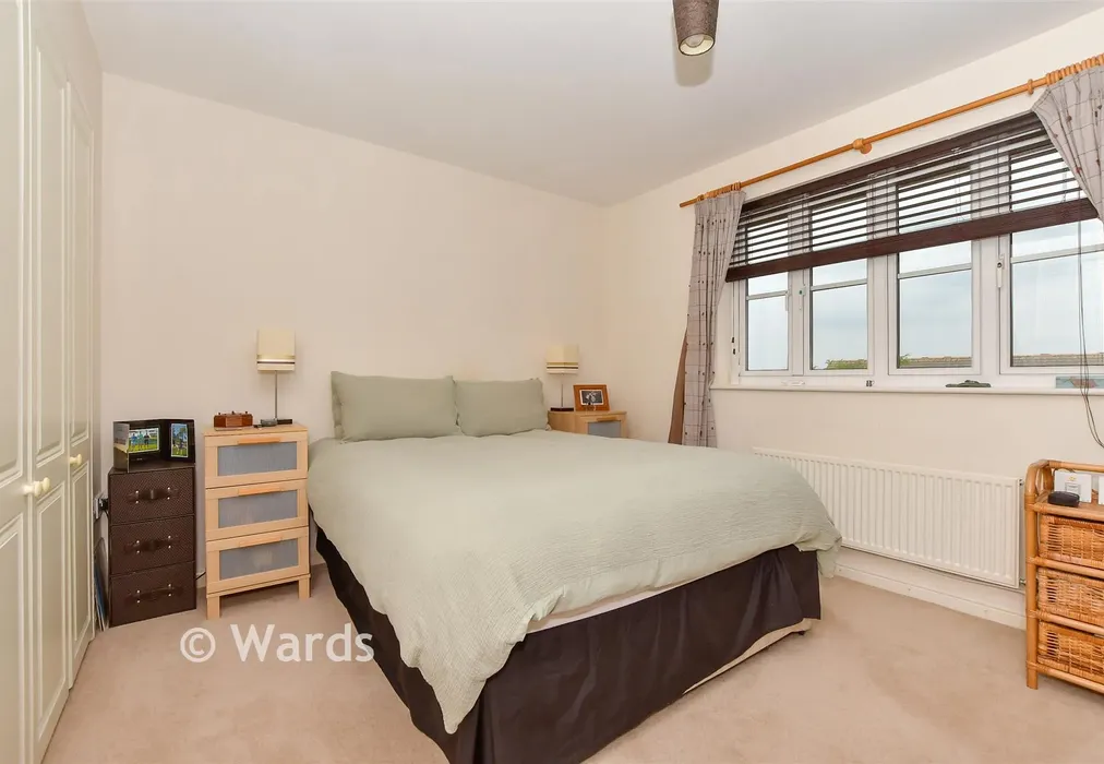 Bedroom 1 - Guernsey Way, Kennington, Ashford, Kent - Wards of Kent