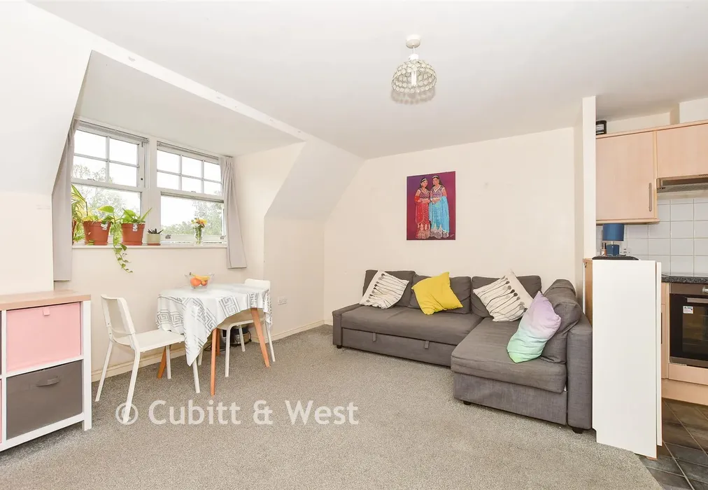 Lounge/Kitchen/ Diner - Massetts Road, Horley, Surrey - Wards of Kent