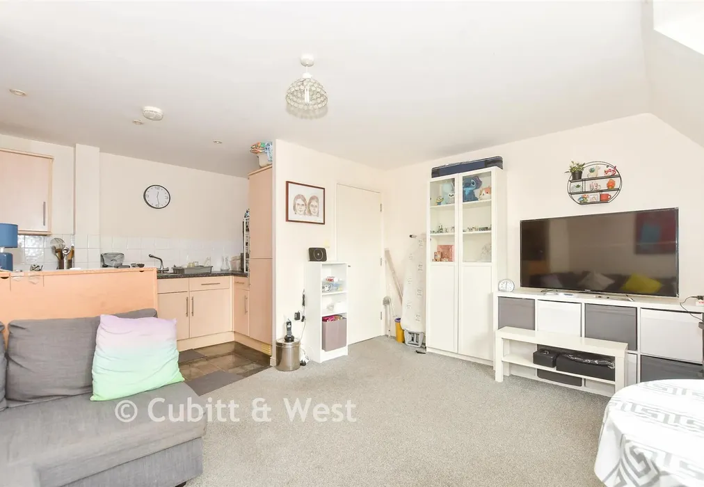 Lounge/Kitchen/ Diner - Massetts Road, Horley, Surrey - Wards of Kent