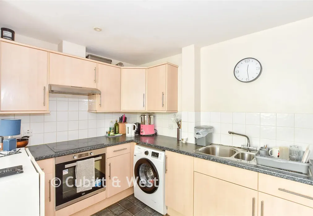 Lounge/Kitchen/ Diner - Massetts Road, Horley, Surrey - Wards of Kent