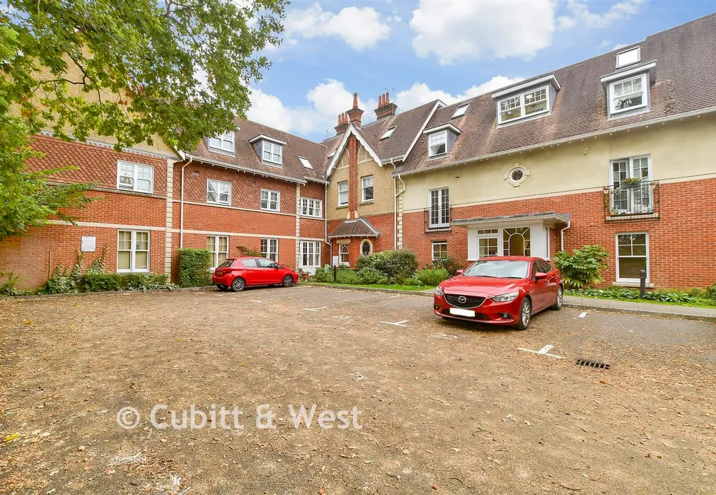 Driveway/Parking - Massetts Road, Horley, Surrey - Wards of Kent