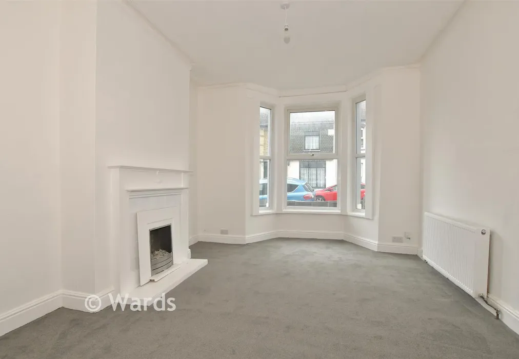 Lounge - Alma Road, Sheerness, Kent - Wards of Kent