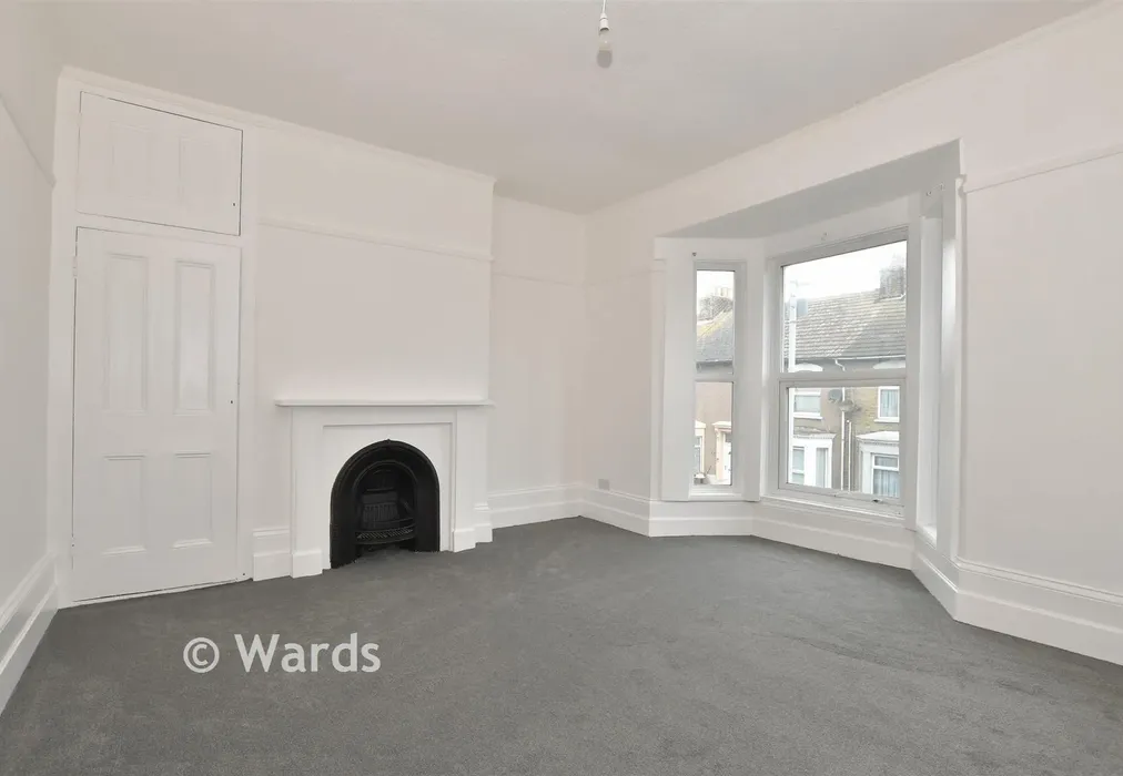 Bedroom 1 - Alma Road, Sheerness, Kent - Wards of Kent