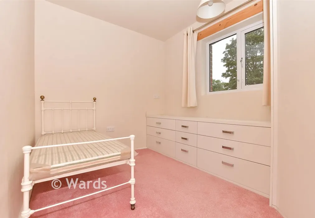Bedroom 3 - London Road, Deal, Kent - Wards of Kent