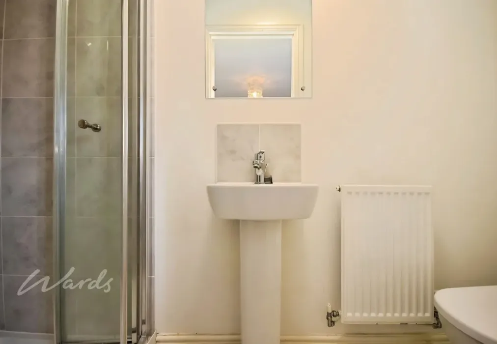 Bishop en suite use - Bishop Close Margate CT9 - Wards of Kent