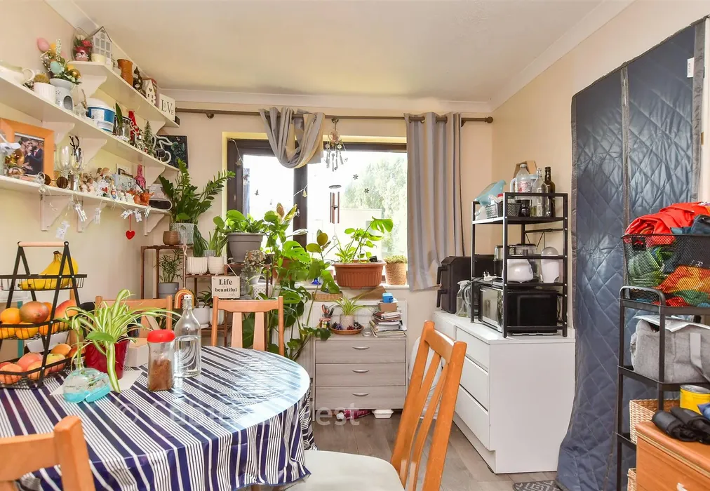 Lounge - Spences Lane, Lewes, East Sussex - Wards of Kent