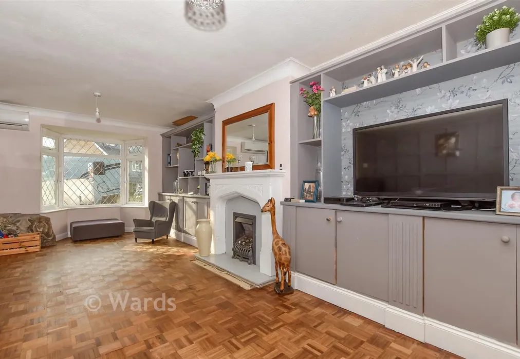 Lounge - Blackthorn Drive, Larkfield, Aylesford, Kent - Wards of Kent