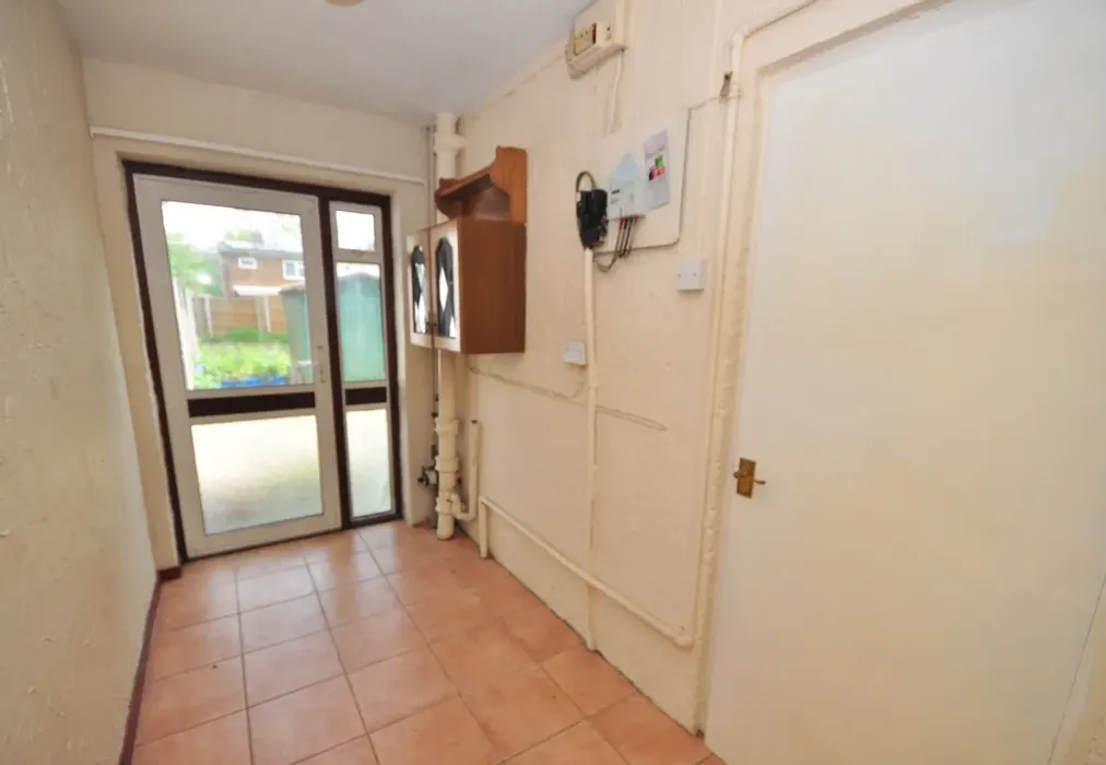 Utility Room - Pattiswick Square Basildon SS14 - Wards of Kent