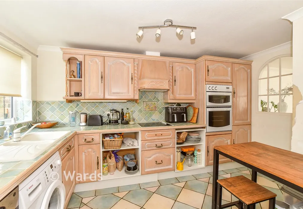 Kitchen - Mary Days, Goudhurst, Cranbrook, Kent - Wards of Kent