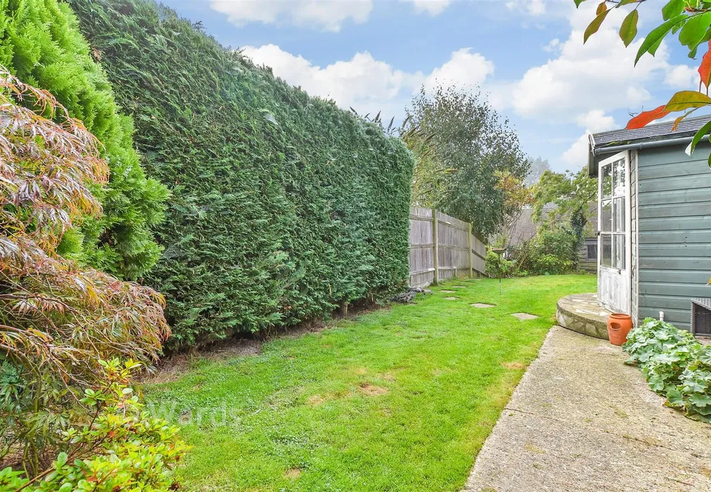Rear Garden - Mary Days, Goudhurst, Cranbrook, Kent - Wards of Kent