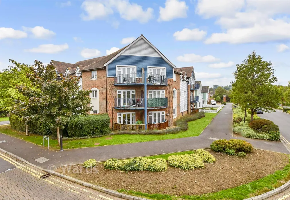 External (Web) - The Lakes, Larkfield, Kent - Wards of Kent