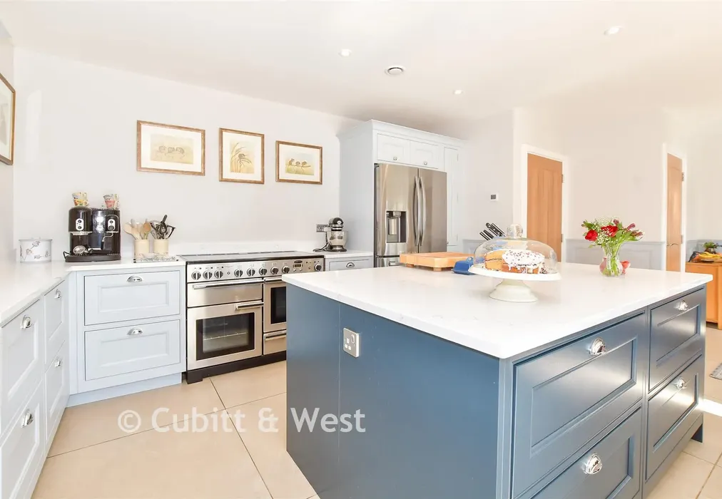 Kitchen/Dining Room - Orchid Way, Crawley, West Sussex - Wards of Kent