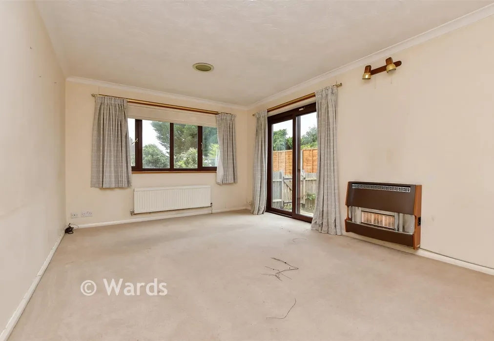Lounge - King Edward Avenue, Herne Bay, Kent - Wards of Kent