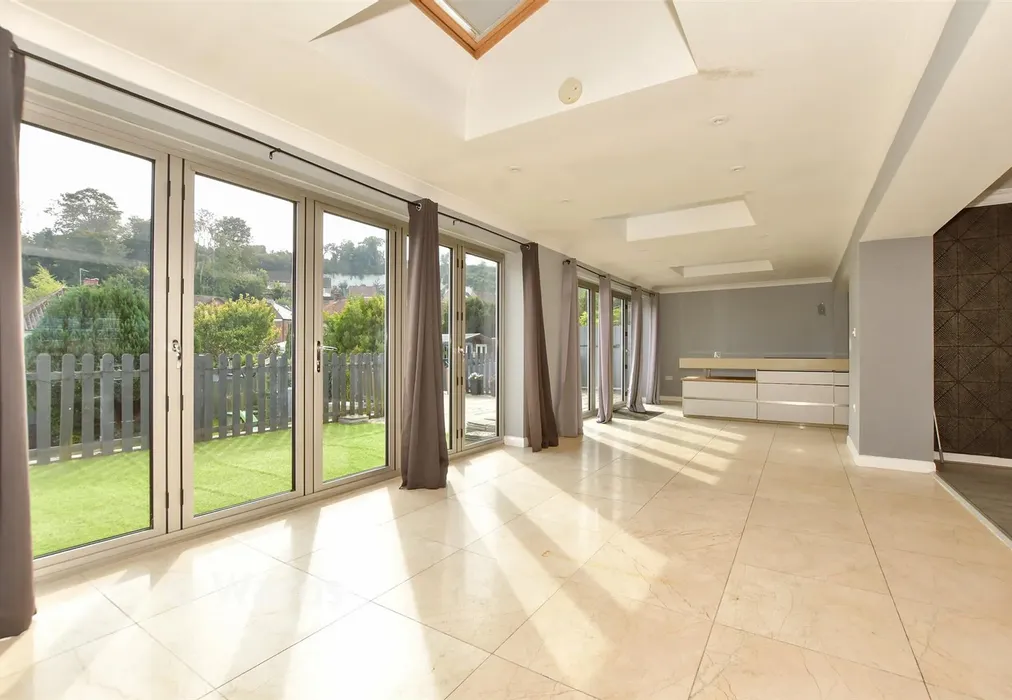 Breakfast/ Dining Area - Coxhill Gardens, River, Dover, Kent - Wards of Kent