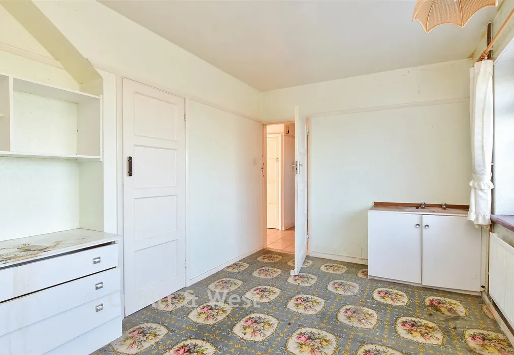 Bedroom 3 - Cuckmere Way, Hollingbury, Brighton, East Sussex - Wards of Kent