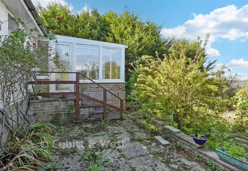 Rear Garden - Cuckmere Way, Hollingbury, Brighton, East Sussex - Wards of Kent
