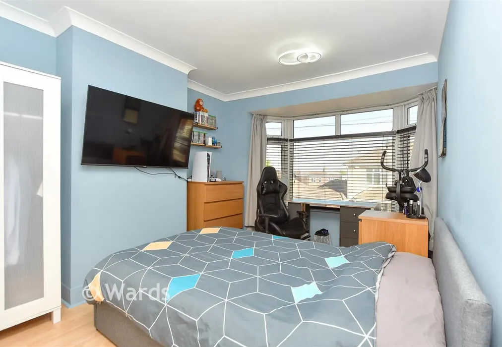 Bedroom 1 - Chalkenden Avenue, Gillingham, Kent - Wards of Kent