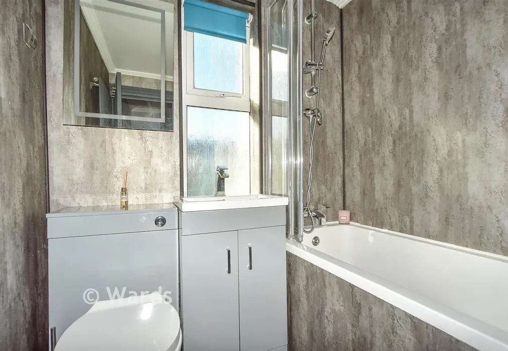 Bathroom - Chalkenden Avenue, Gillingham, Kent - Wards of Kent