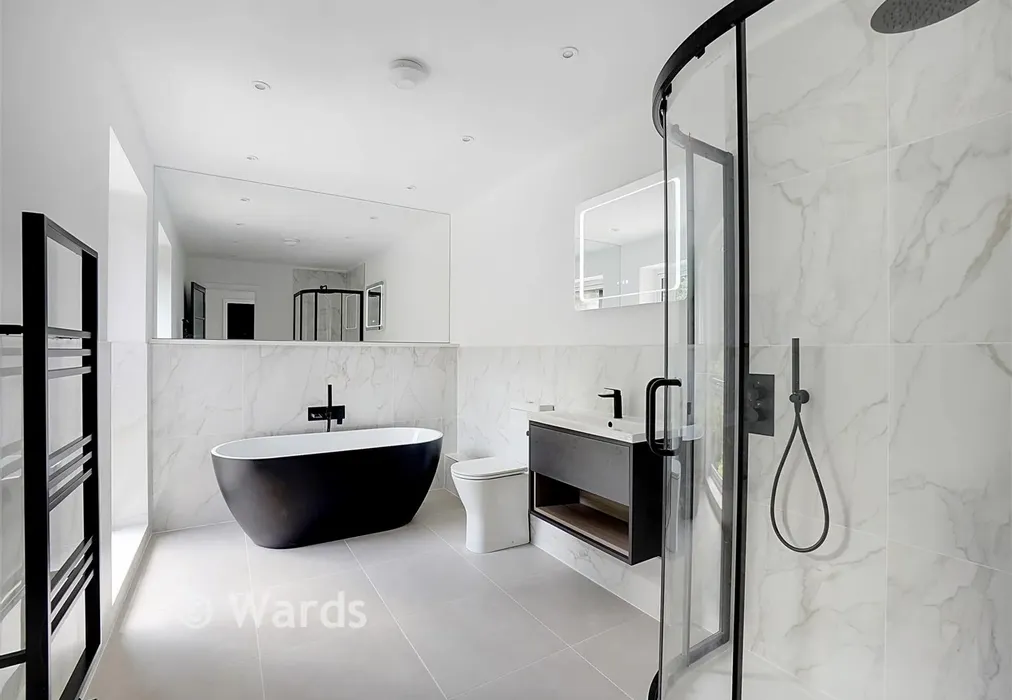 Full Family Bathroom - Marshall Road, Rainham, Gillingham, Kent - Wards of Kent