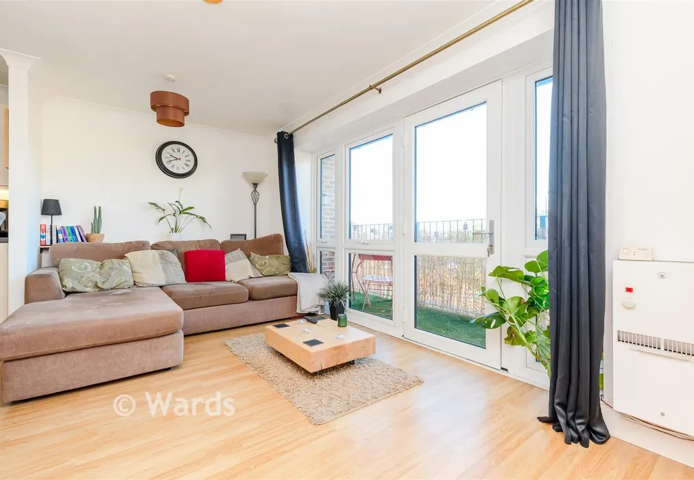 Lounge - Dock Road, Chatham, Kent - Wards of Kent