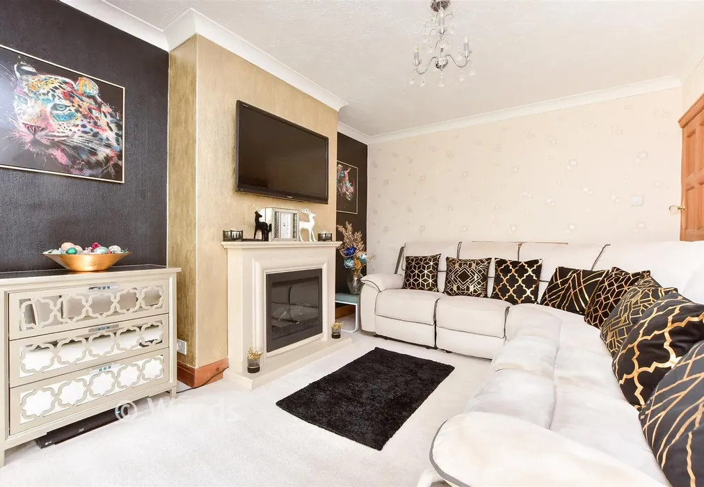 Lounge - Dumpton Park Drive, Ramsgate, Kent - Wards of Kent