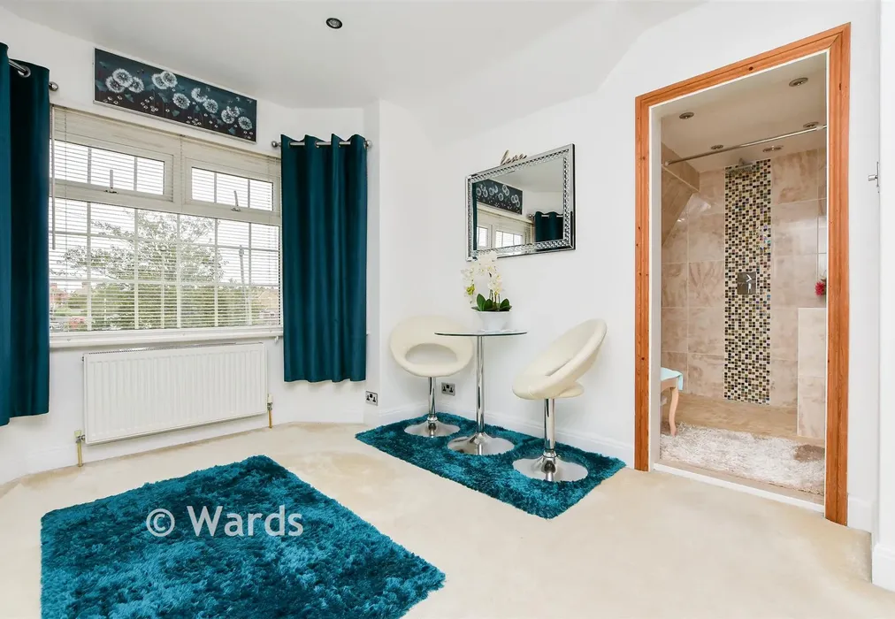 Bedroom 1 - Dumpton Park Drive, Ramsgate, Kent - Wards of Kent