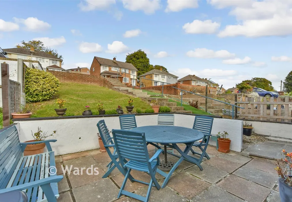 Front Garden - Sussex Drive, Walderslade, Chatham, Kent - Wards of Kent