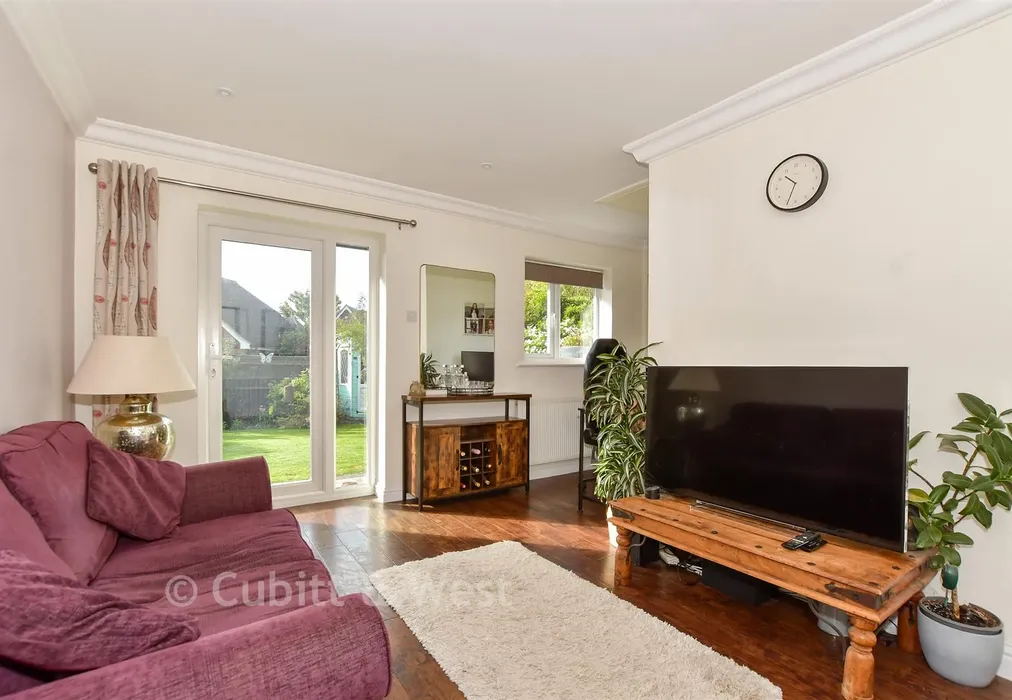 Family Room - Church Close, Ashington, Pulborough, West Sussex - Wards of Kent