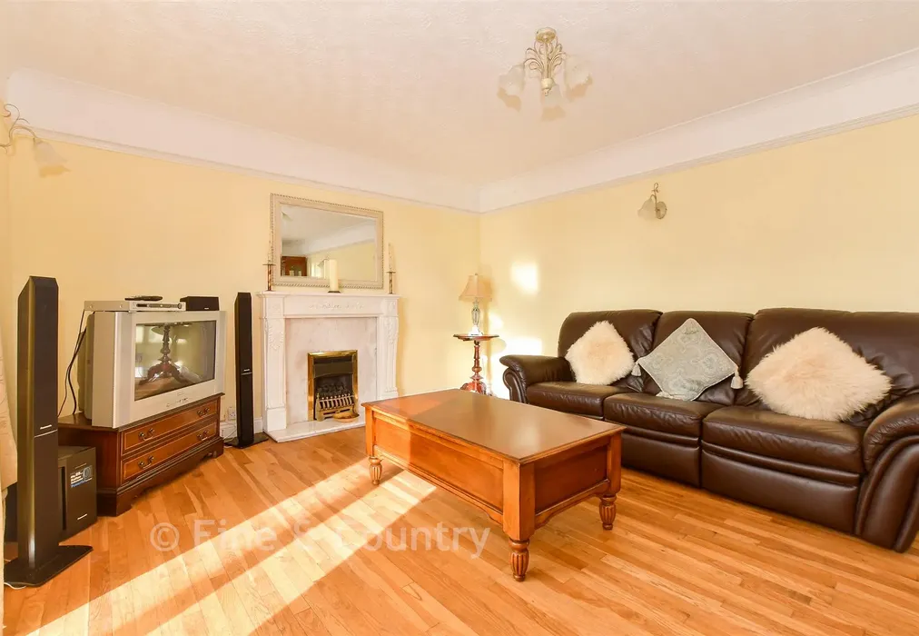 Sitting/Dining Room - Whitwell Road, Ventnor, Isle of Wight - Wards of Kent