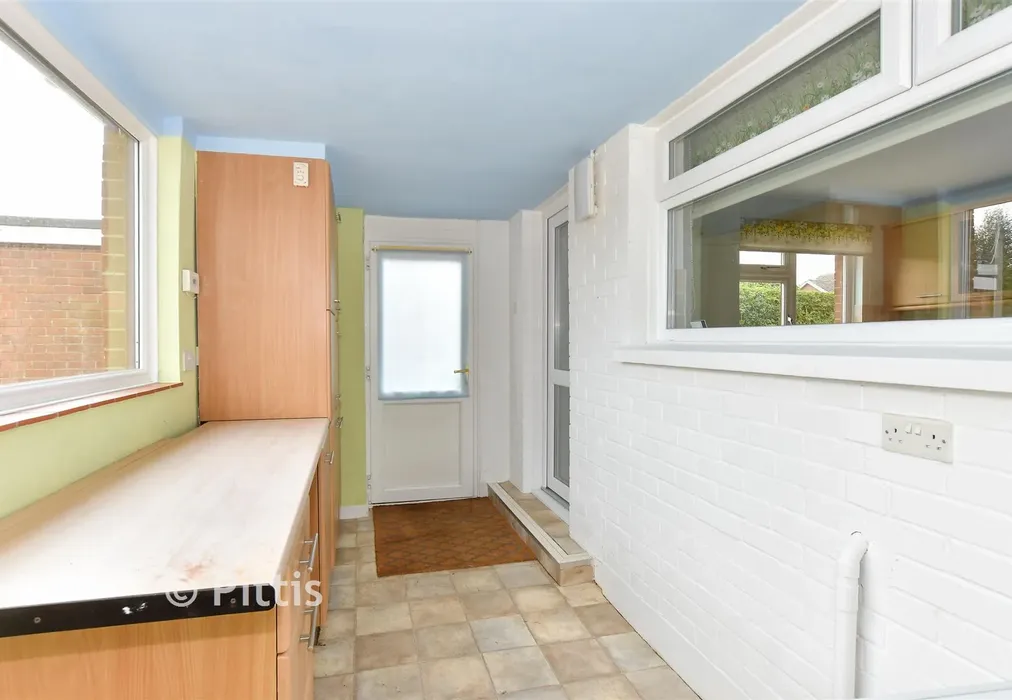 Utility Room - Newport Road, Ventnor, Isle of Wight - Wards of Kent