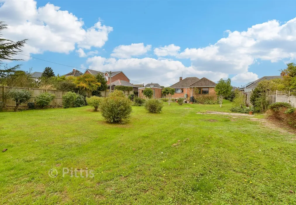 Rear Garden - Newport Road, Ventnor, Isle of Wight - Wards of Kent