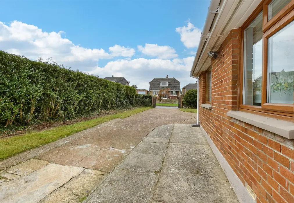 Driveway/Parking - Newport Road, Ventnor, Isle of Wight - Wards of Kent