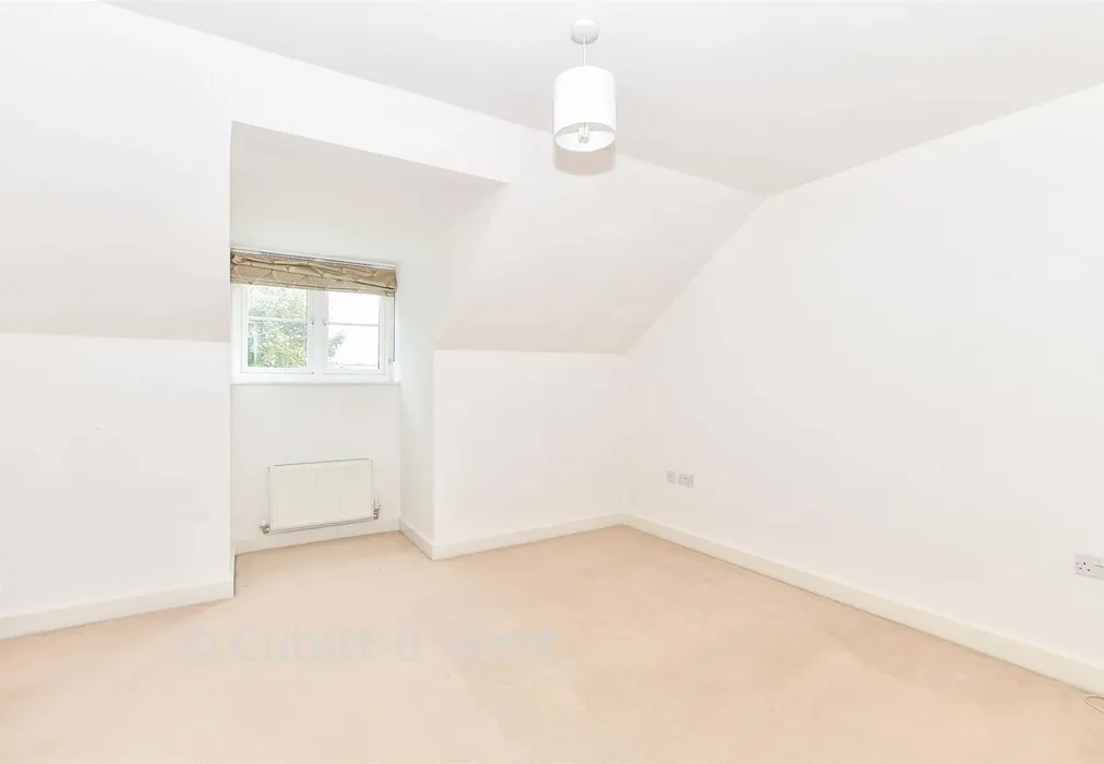 Bedroom 3 - Goodworth Road, Redhill, Surrey - Wards of Kent