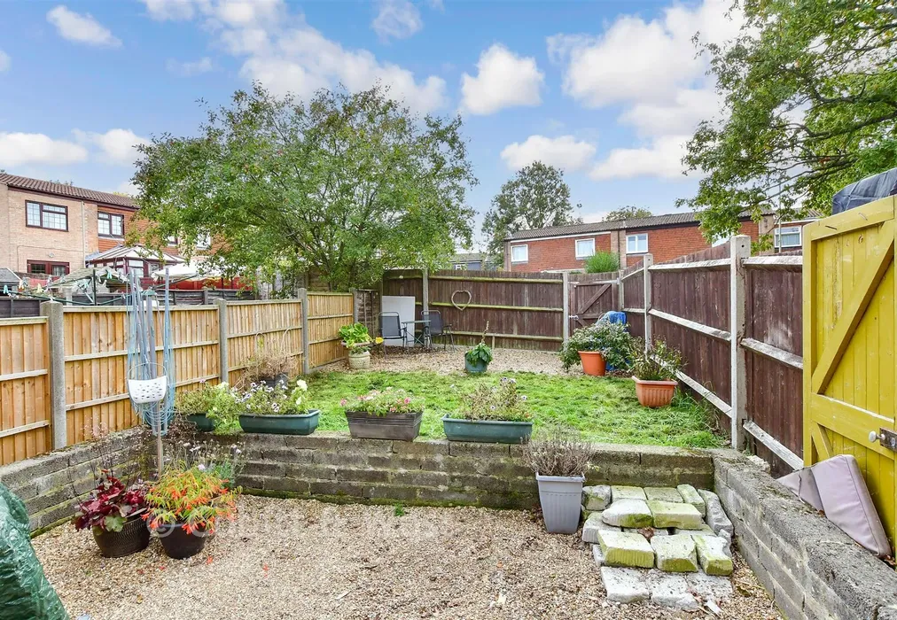 Rear Garden - Oracle Drive, Waterlooville, Hampshire - Wards of Kent