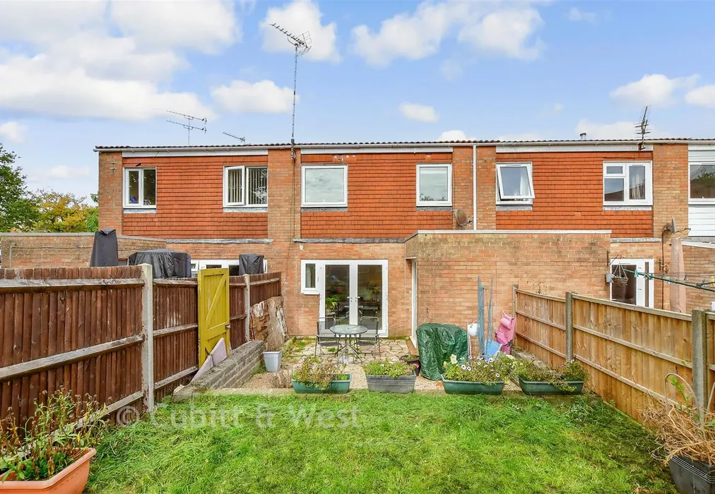 Rear Garden - Oracle Drive, Waterlooville, Hampshire - Wards of Kent