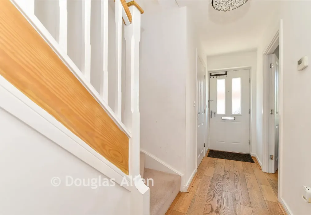 Hallway - Rosen Crescent, Brentwood, Essex - Wards of Kent