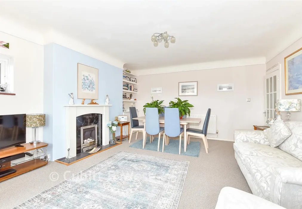 Lounge - Clarence Parade, Southsea, Hampshire - Wards of Kent