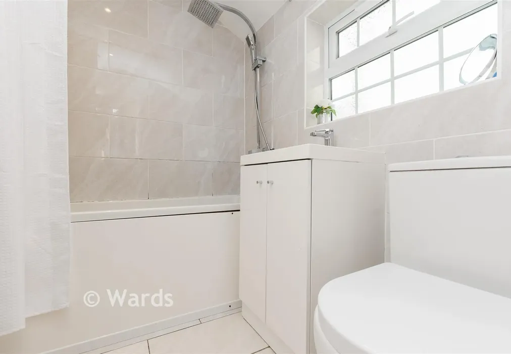 Bathroom - New Road, South Darenth, Dartford, Kent - Wards of Kent