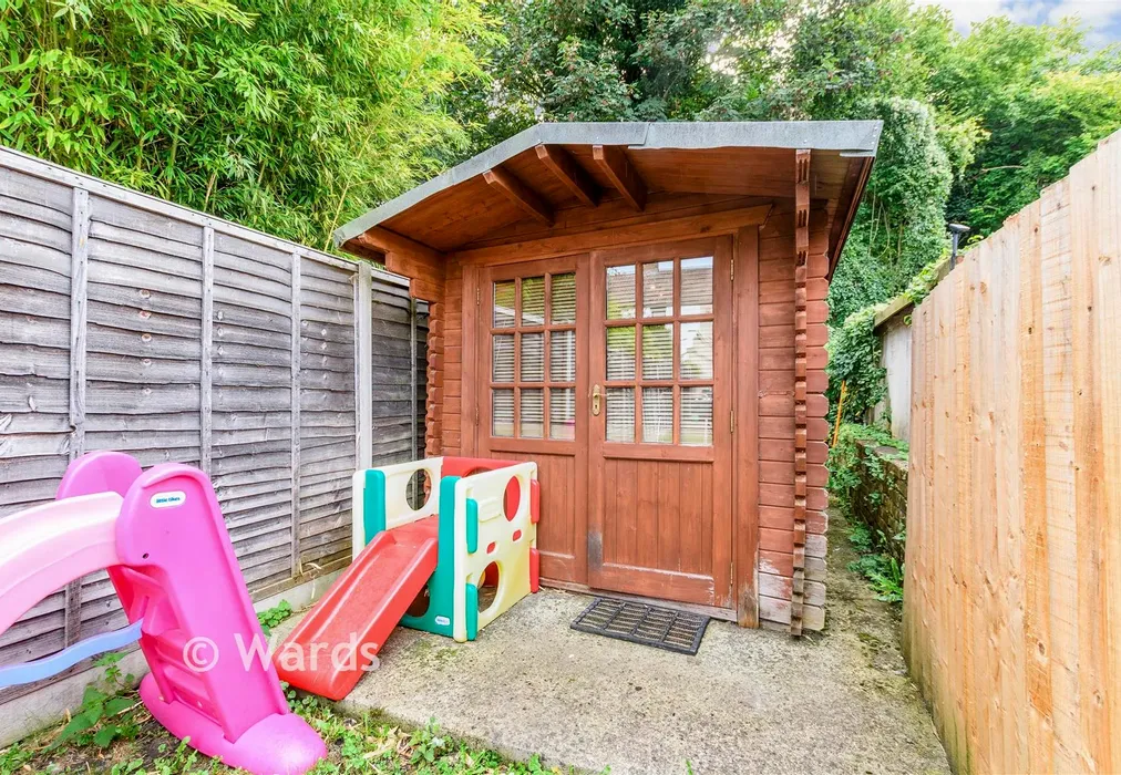 Workshop/Outbuildings - New Road, South Darenth, Dartford, Kent - Wards of Kent