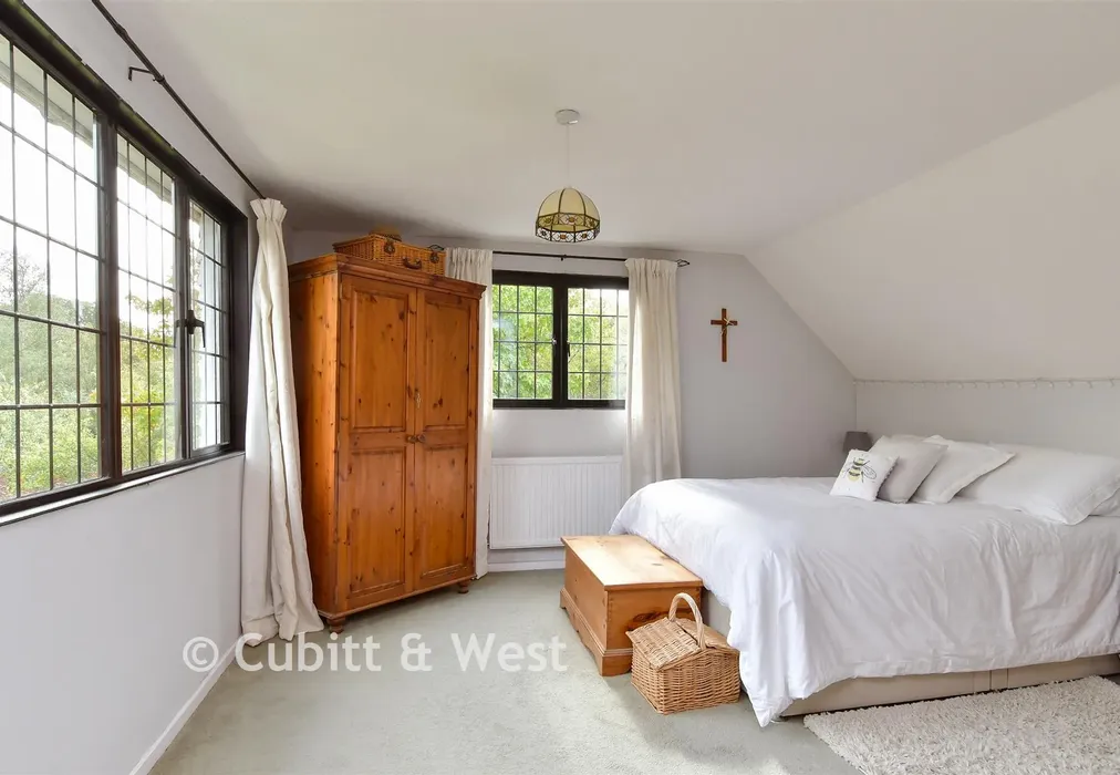 Bedroom 1 - Town Littleworth, Cooksbridge, Lewes, East Sussex - Wards of Kent