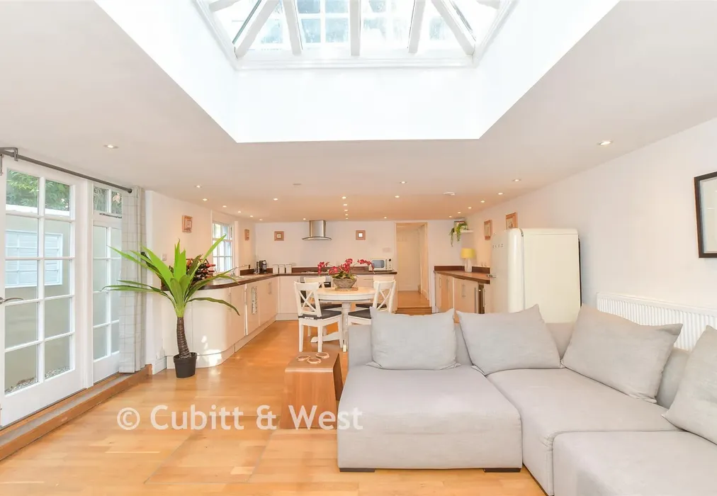 Lounge/ Kitchen/Diner - Surrey Street, Arundel, West Sussex - Wards of Kent
