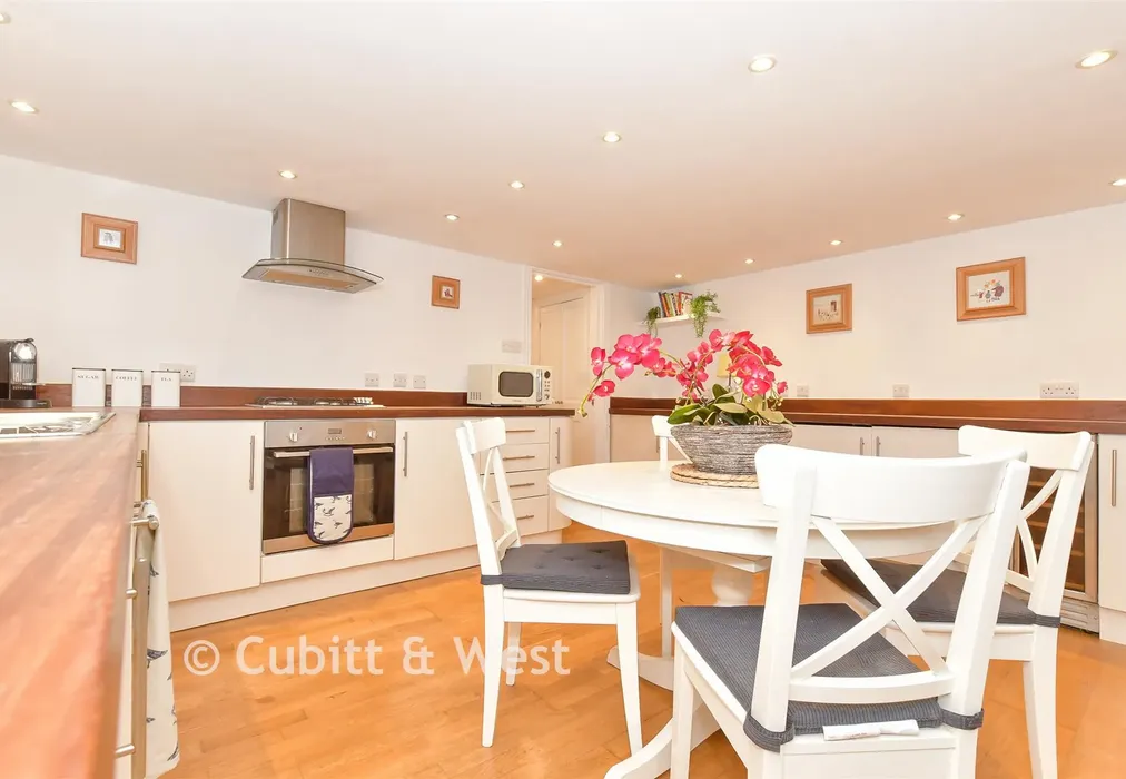 Lounge/ Kitchen/Diner - Surrey Street, Arundel, West Sussex - Wards of Kent
