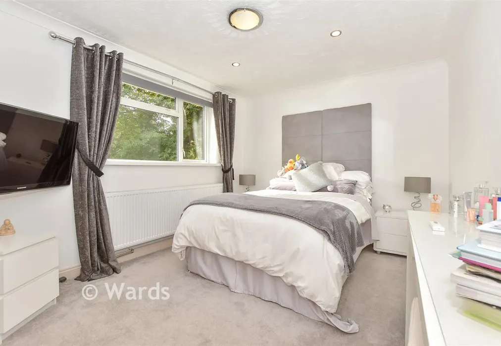 Bedroom 2 - Canterbury Road, Challock, Ashford, Kent - Wards of Kent