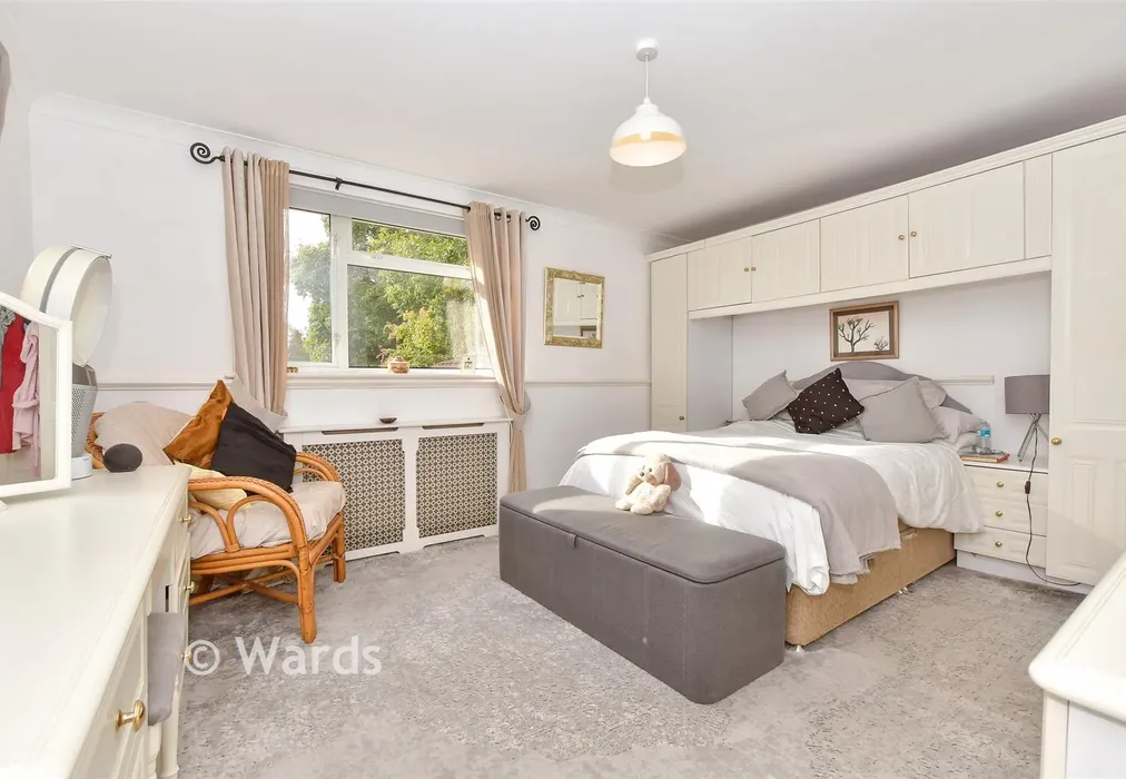 Bedroom 1 - Canterbury Road, Challock, Ashford, Kent - Wards of Kent