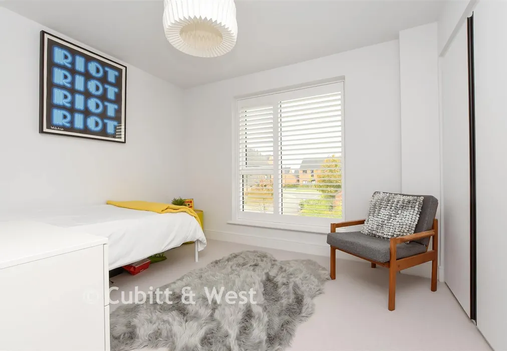 Bedroom 4 - Songhurst Gardens, Pease Pottage, Crawley, West Sussex - Wards of Kent