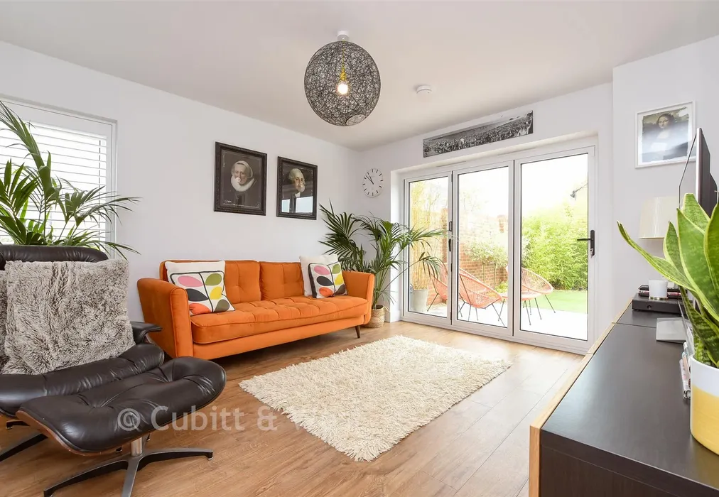 Lounge - Songhurst Gardens, Pease Pottage, Crawley, West Sussex - Wards of Kent