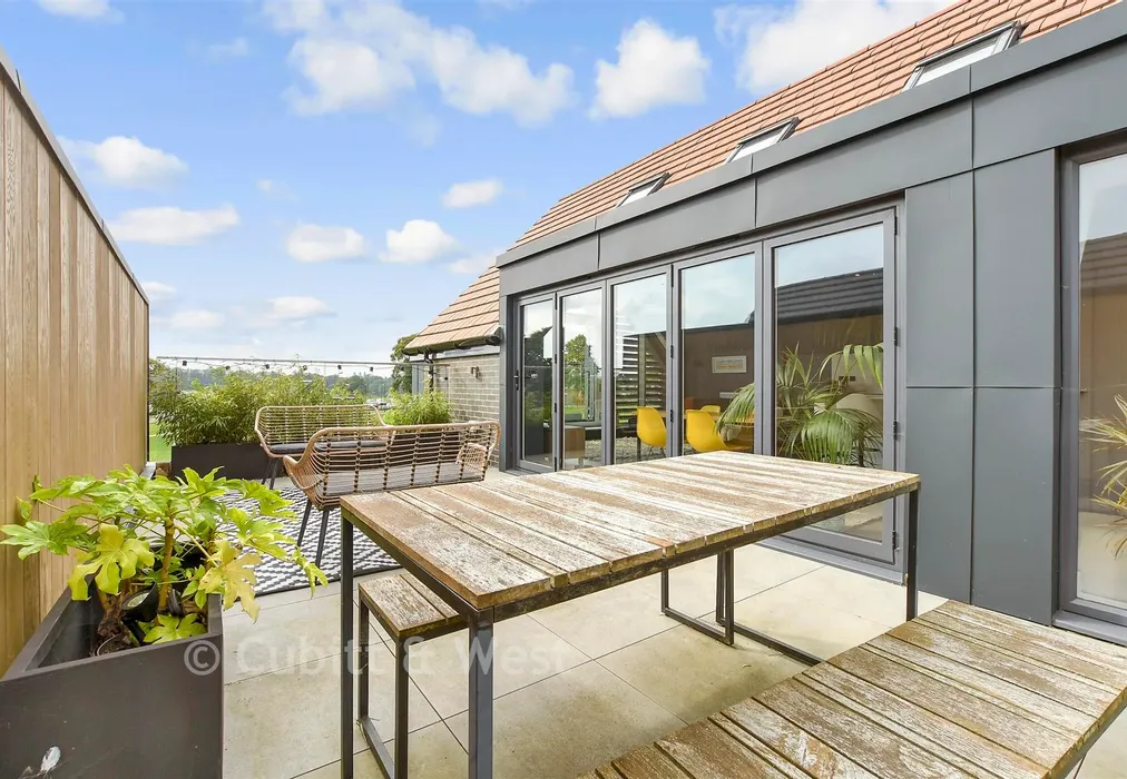 Balcony / Terrace - Songhurst Gardens, Pease Pottage, Crawley, West Sussex - Wards of Kent