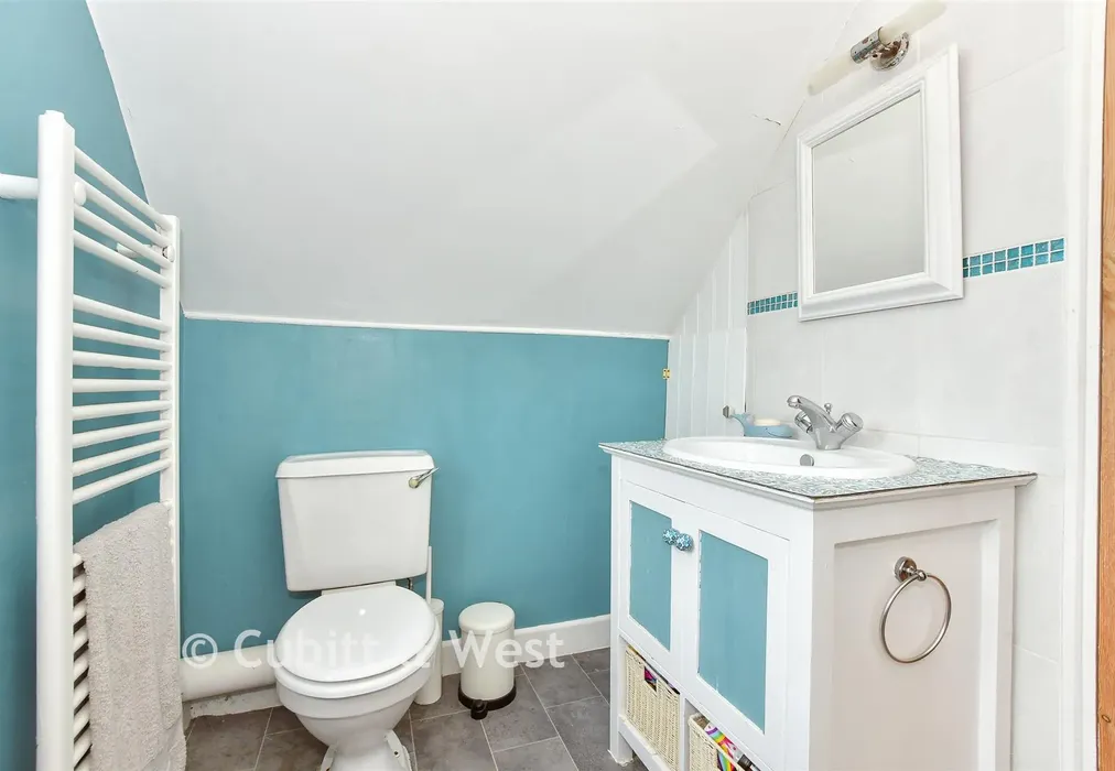Bathroom - Hearn Close, Tangmere, Chichester, West Sussex - Wards of Kent