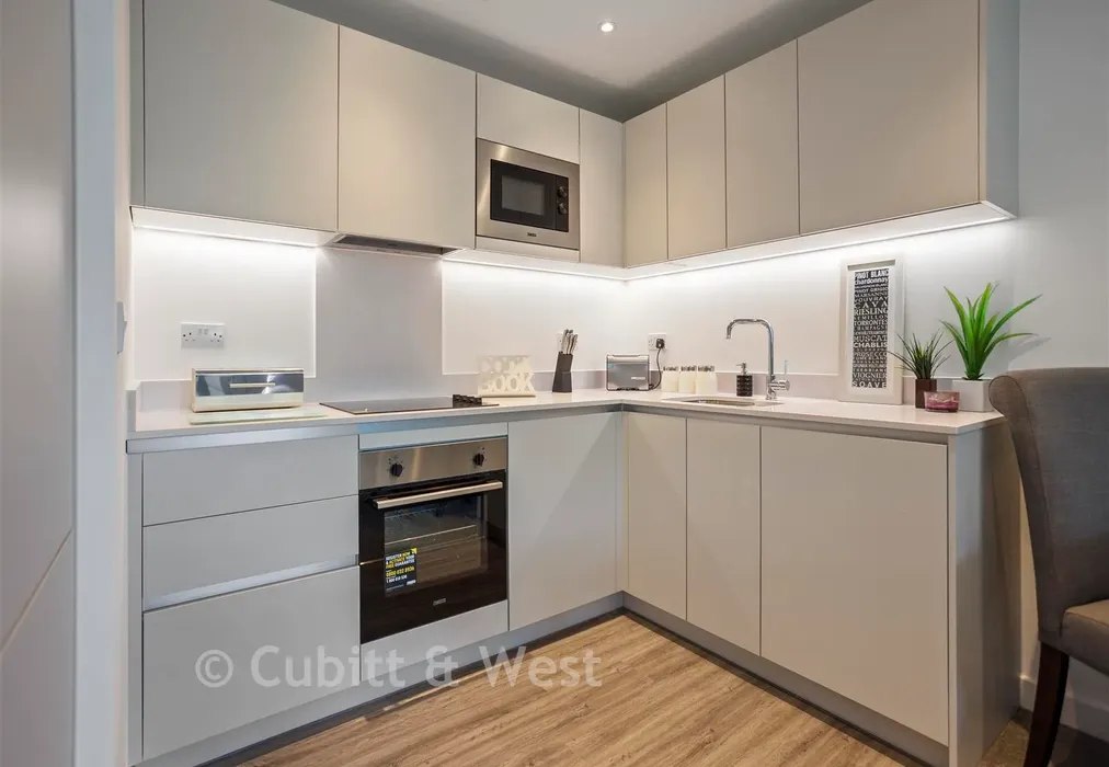 Kitchen - Albion Yard, Brook Road, Redhill, Surrey - Wards of Kent
